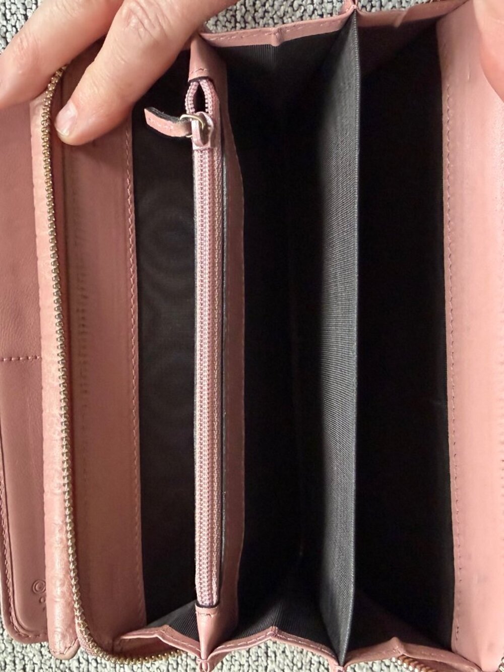 Gucci Long Pink Zippy Vintage Leather Wallet 7.5"x4" - Picture 11 of 14